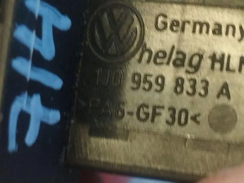 VW PASSAT Variant B5 3B6 Schalter zum Öffnen des Kraftstofftanks 18233857