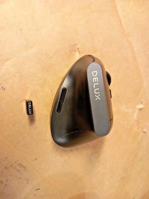 Delux M618C Wireless Silent Ergonomische Vertikale 6 Tasten Gaming Maus USB