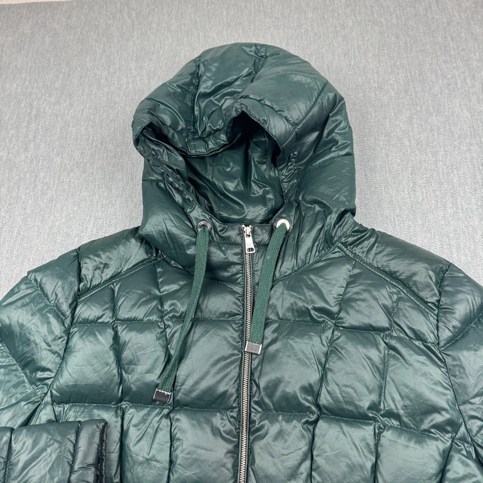 Chaqueta Calvin Klein para mujer extra grande verde acolchada premium plumón con capucha empaquetable Foto 2 de 4