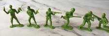 Green Army Men 1.5 -2 Plastic Toy Soldiers Lot of 95 Vintage
