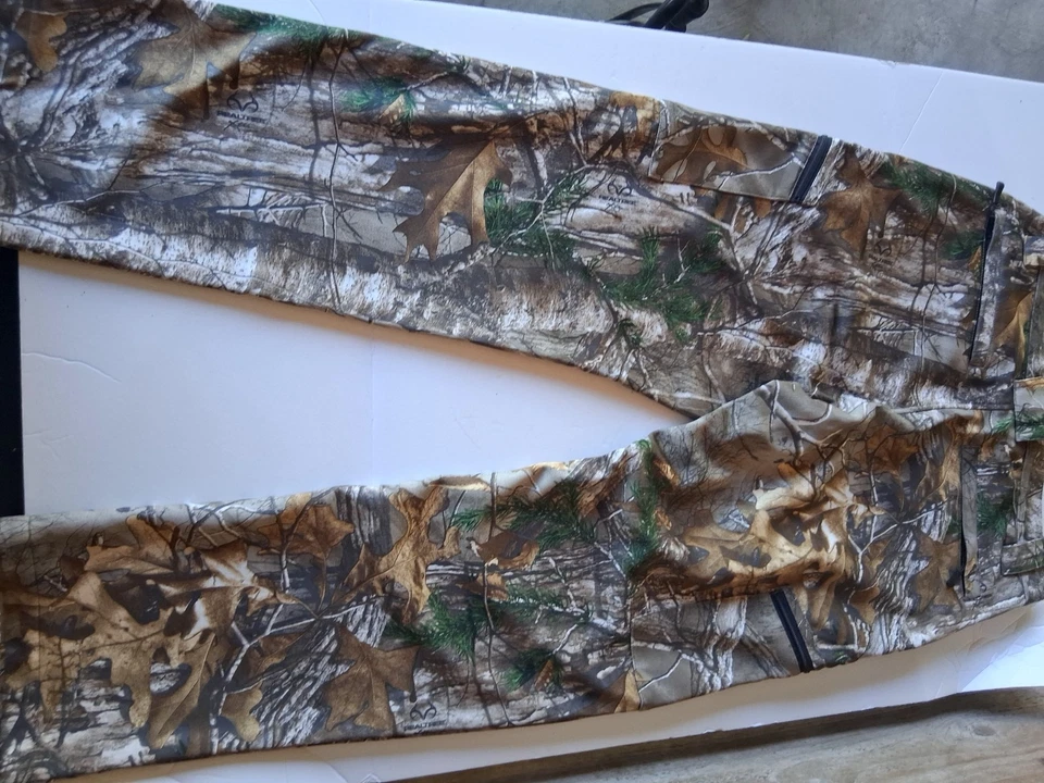 Midway USA Camo Pants 36x32 Camoflauge Zip Pockets Realtree Hunting Outdoors - Image 2 of 4