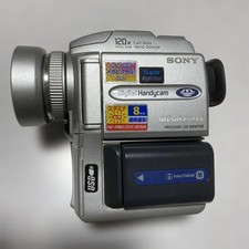 Sony Handycam DCR-PC110 Mini DV Camcorder Nightshot 2.5in Japanese Tested