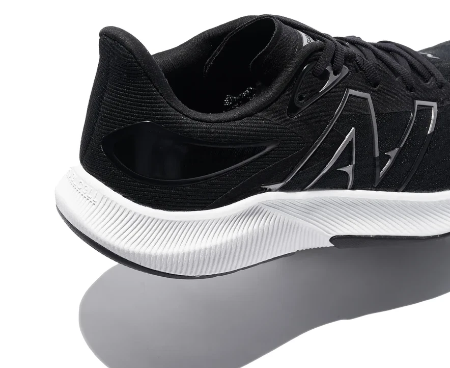 New Balance Women's 8.5 WIDE FuelCell Propel v3 Running Shoes in Black/White - Image 2 of 4