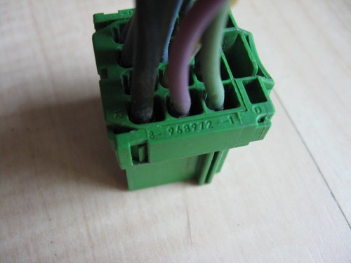 Peterbilt AMP 968972-1 Green 12-pin Connector w/ Wiring for Bendix ABS #M260LY - Picture 4 of 8