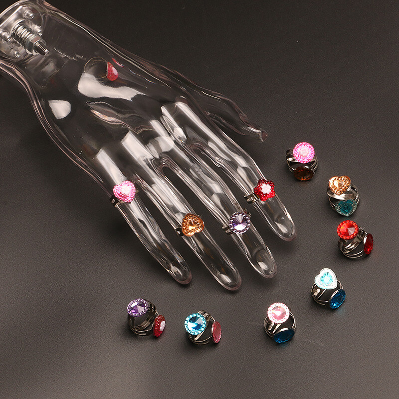 10x Adjustable Plastic Kids Ring Children Costume Jewelry Toy