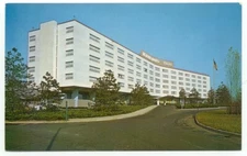 International Hotel New York International Airport Jamaica LI NY Postcard