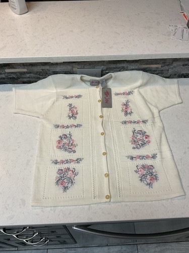 TANJAY - WOMEN'S IVORY WHITE SHORT SLEEVE EMBROIDERED SWEATER - SIZE S/P NEW - 第 1/2 張圖片