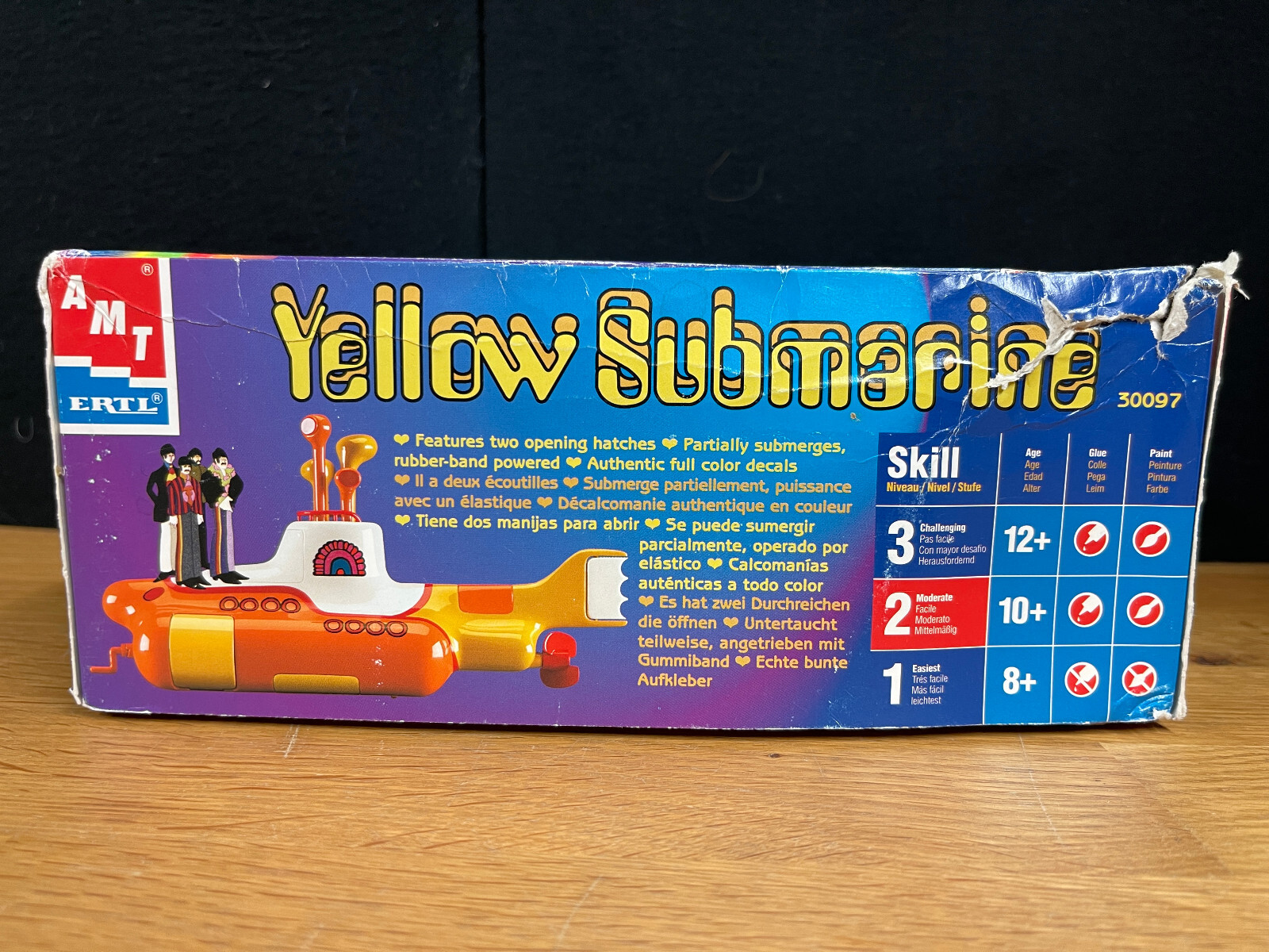 VTG 1999 YELLOW SUBMARINE Model Kit AMTERTL 30097 Complete & in