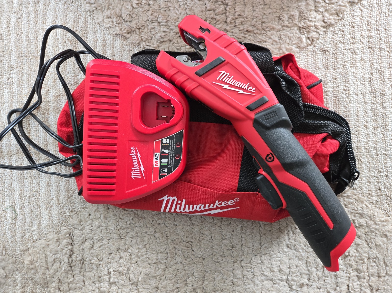 Used Milwaukee Tool 2471-20 M12  Copper Tubing Cutter W/ Bag & Charger (No Bat.)