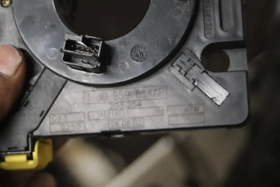 Anello di contatto originale Audi VW 1J0959654AP sensore angolo di sterzo molla avvolgente Bora Golf - Immagine 2 di 2