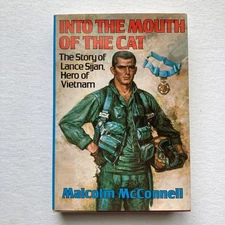 Vintage Into The Mouth Of The Cat Malcolm McConnell Vietnam War Lance Sijan HC 1