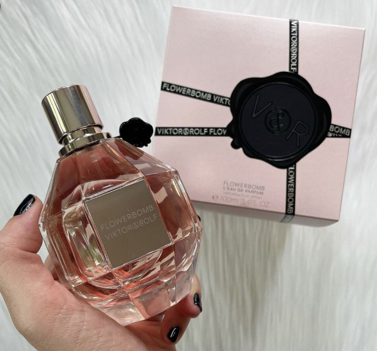 Flowerbomb by Viktor & Rolf 3.4 oz. Eau de Parfum Spray Women Fragrances New