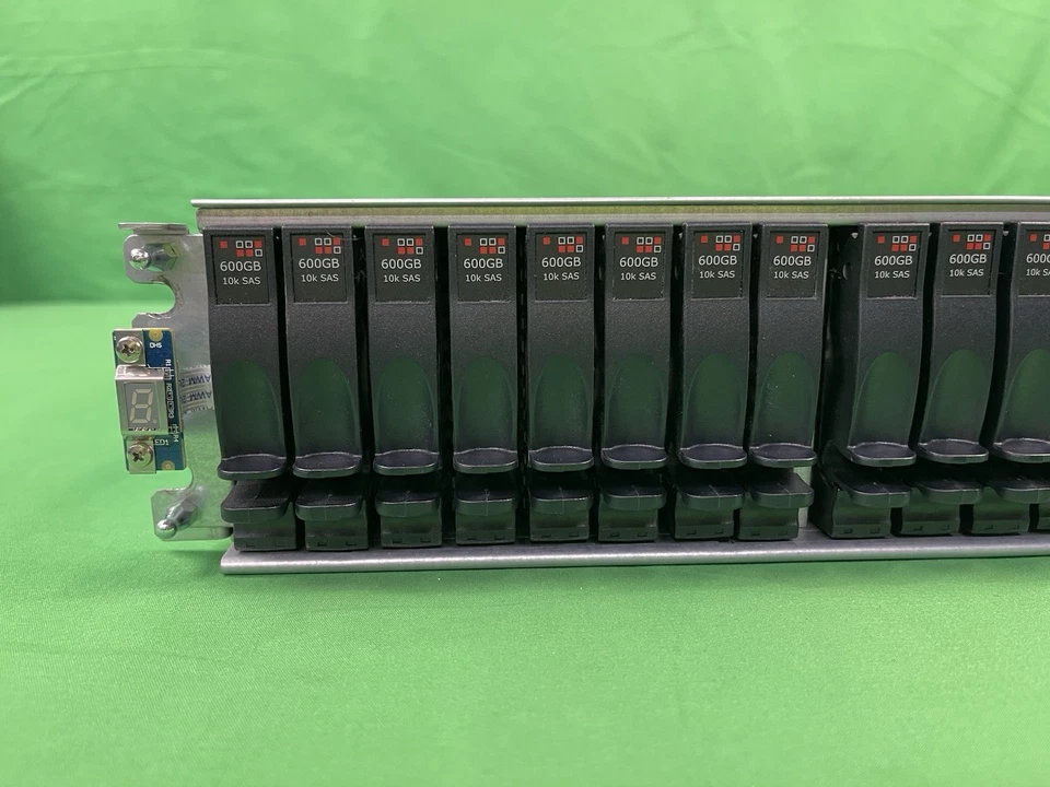 DOT HILL 24 Bay 2.5 SAS Array Chassis AssuredSan DBB + Controller 12gb/s DISKLES - Image 2 of 4