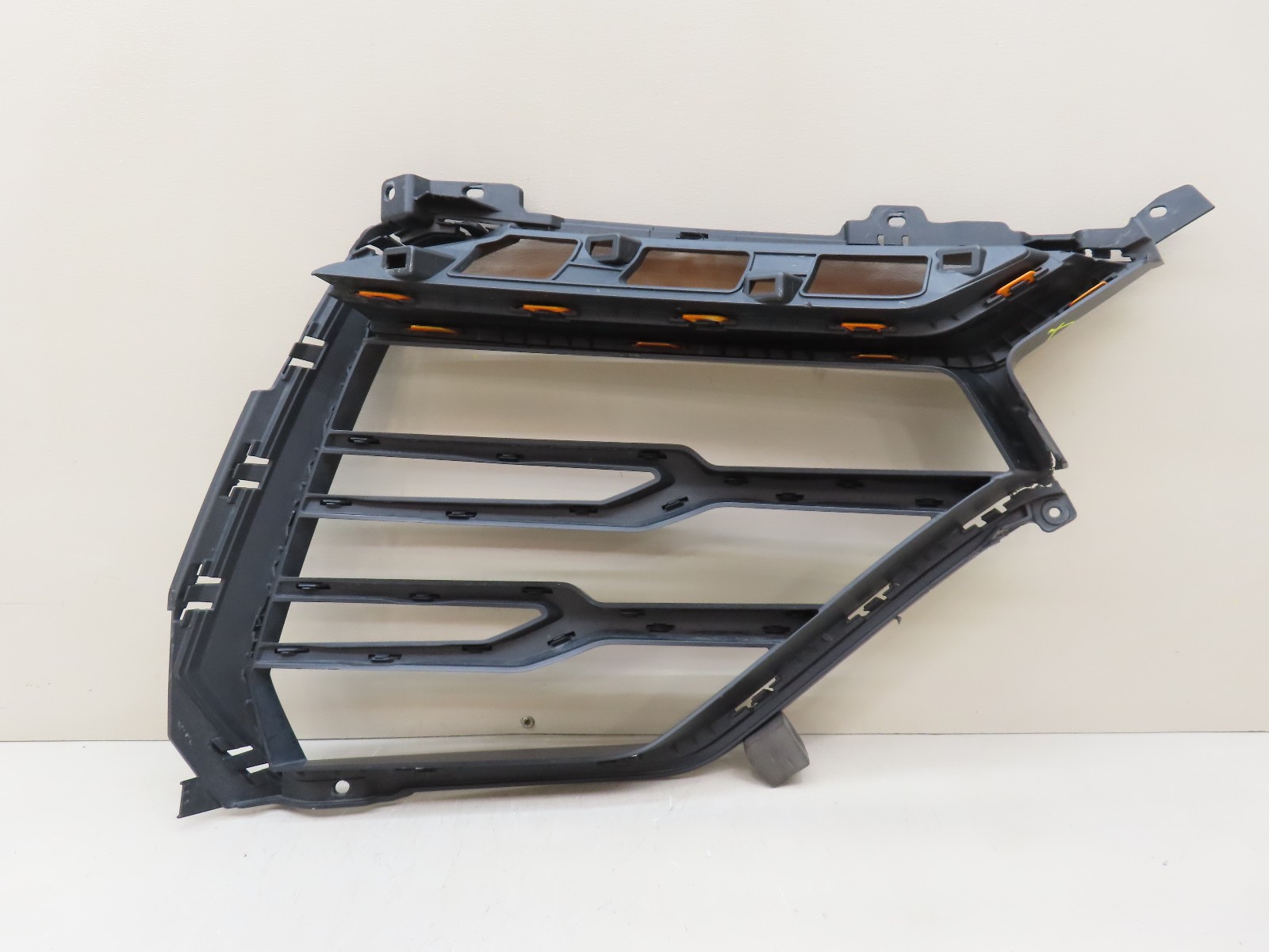 2018-2022 LAMBORGHINI URUS FRONT LEFT BUMPER GRILLE OEM 4ML 807 681