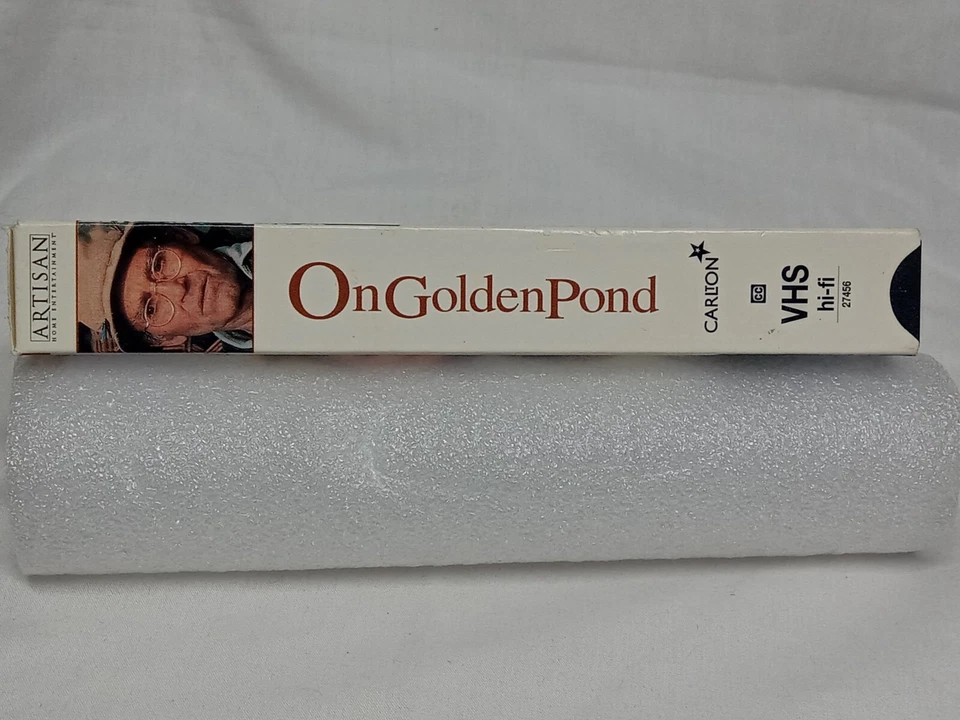 On Golden Pond Starring Katharine Hepburn, Henry Fonda - VHS Tape for VCR Foto 4 de 4