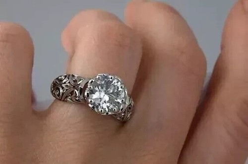 Fede Nuziale Solitario Moissanite Taglio Tondo 2,50Ct Argento Placcato Oro Bianco 14K - Foto 3 di 7