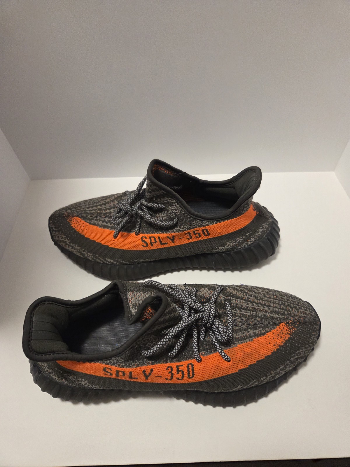 adidas Yeezy Boost 350 V2 Carbon Beluga HQ7045 Gray Men's Athletic Sneakers thumbnail 2