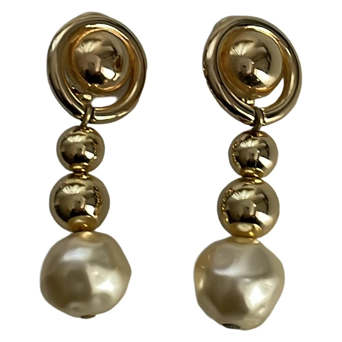 Auth DIOR/ChristianDior   Boucles d'oreilles clips fausses perles en quincaillerie crème dorée