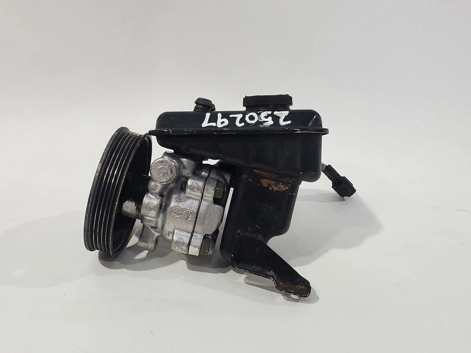 Bomba de dirección asistida usada se adapta a: Subaru Svx 1992 2x2 grado A Foto 2 de 4