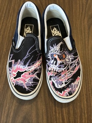 Vans Women s Size 5.5 Flaming Skull Slip Ons
