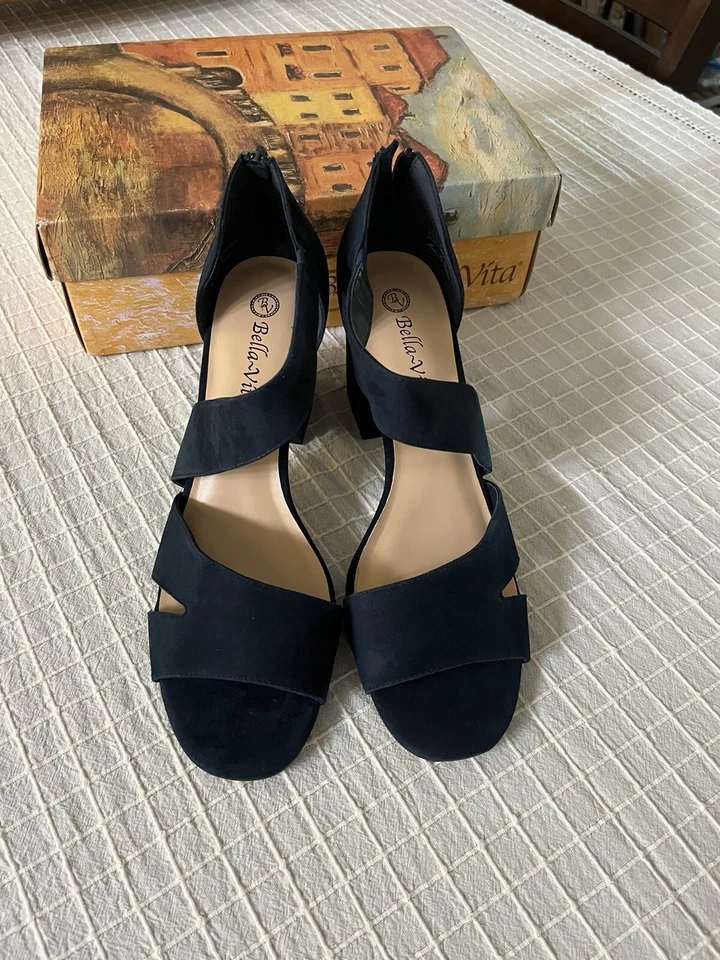 Bella Vita Suede Shoes Zippered Back NIB - 11 - Image 2 of 4