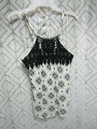 New No Boundaries Tank Top Size S 3 5 Black and Ivory Lace Yoke Straps Round Hem - 第 1/4 張圖片