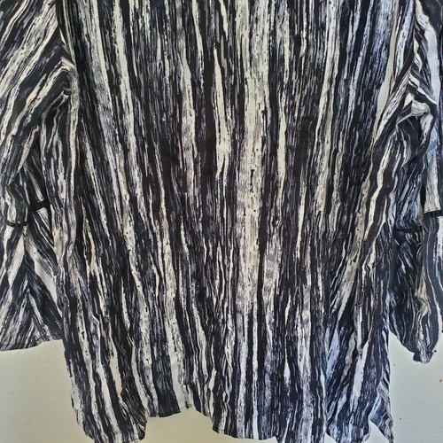 Gloria Vanderbilt Women's Nova Flutter Sleeve Blouse Size Large - Picture 12 of 16