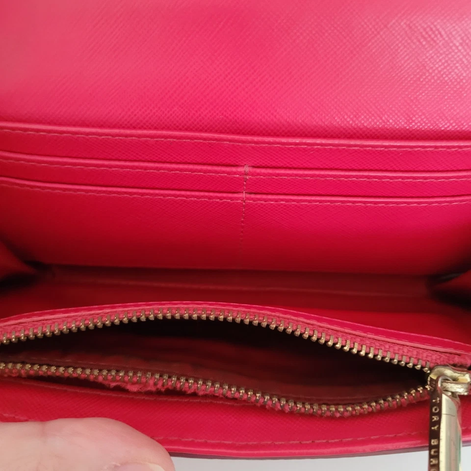 Bolso sin asas largo Tory Burch púrpura rosa cuero saffiano Enveloe grande Foto 4 de 4
