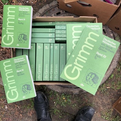 Deutsches Wörterbuch (Band 1-33). Grimm, Jacob und Wilhelm Grimm: