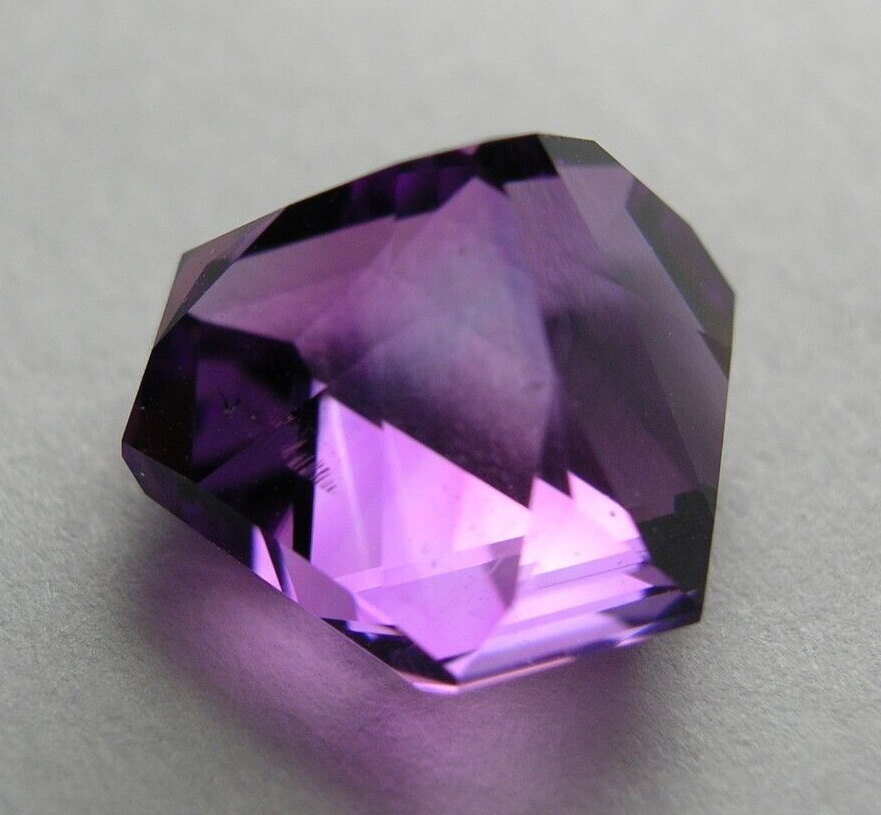 AMETHYST, MEDIUM PURPLE PRECISION AMERICAN CUT, FANCEY CUSTOM, BRAZIL