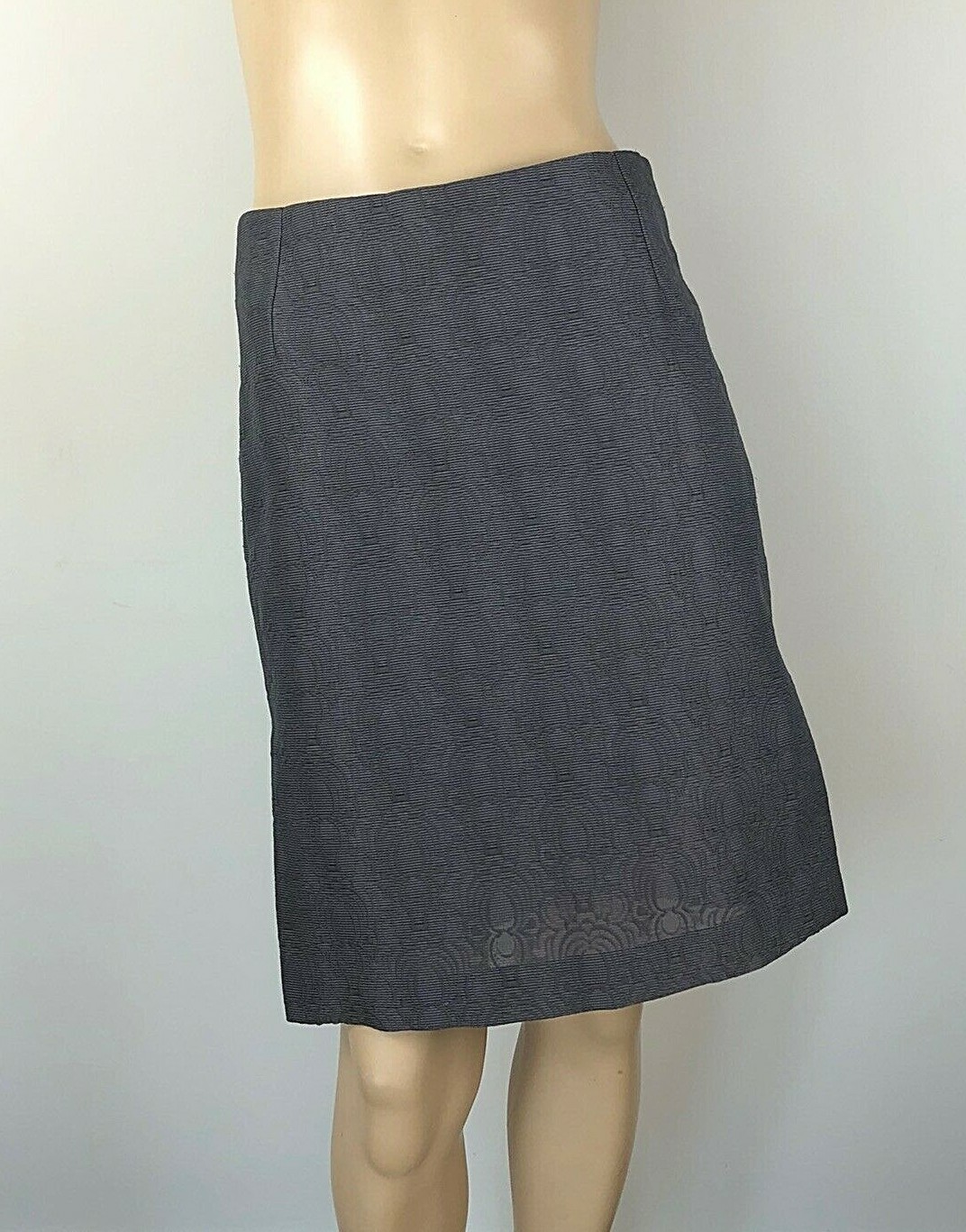 YVES SAINT LAURENT GRAY TEXTURED SILK SIDE SLID PENCIL STYLE SKIRT SIZE 38