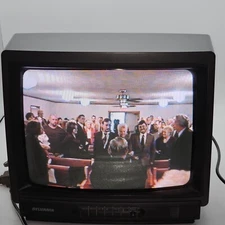Sylvania 13" Color TV CRT Retro Gaming Television SRC1361401 LOCAL PICK UP ONLY