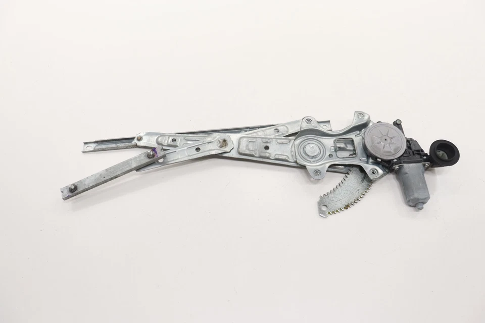 2013 - 2020 NISSAN PATHFINDER REAR RIGHT SIDE DOOR WINDOW REGULATOR W/ MOTOR OEM - Image 4 of 4