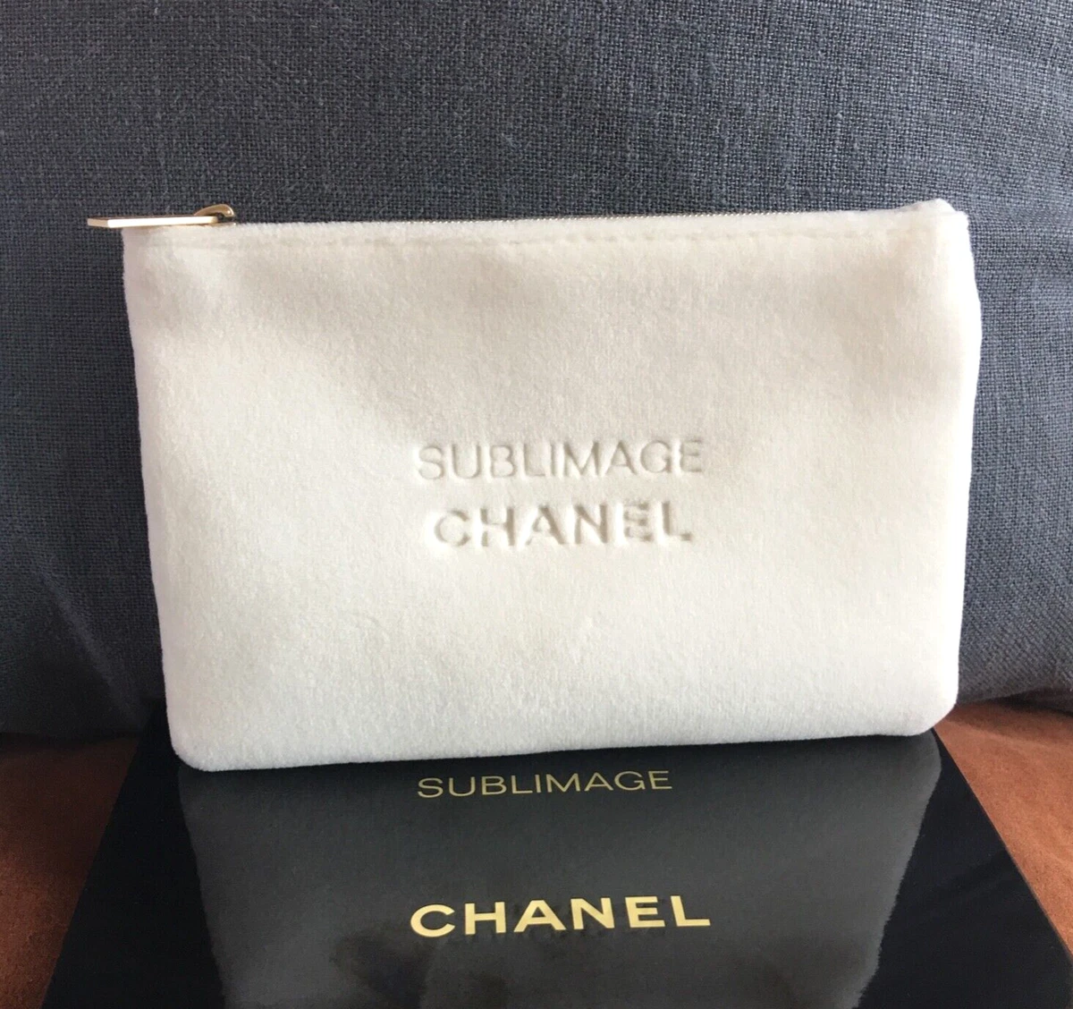 NEW Chanel Beauty Small White Velvet Cosmetic Makeup Bag Pouch VIP