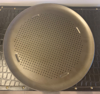 Vintage WEAREVER AIR BAKE Perforated Bakeware Pan 16  Pan Non-Stick Pizza Tray