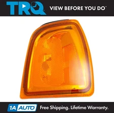 TRQ Right Corner Light Passenger Side Fits 2001-2005 Ford Ranger FO2521168