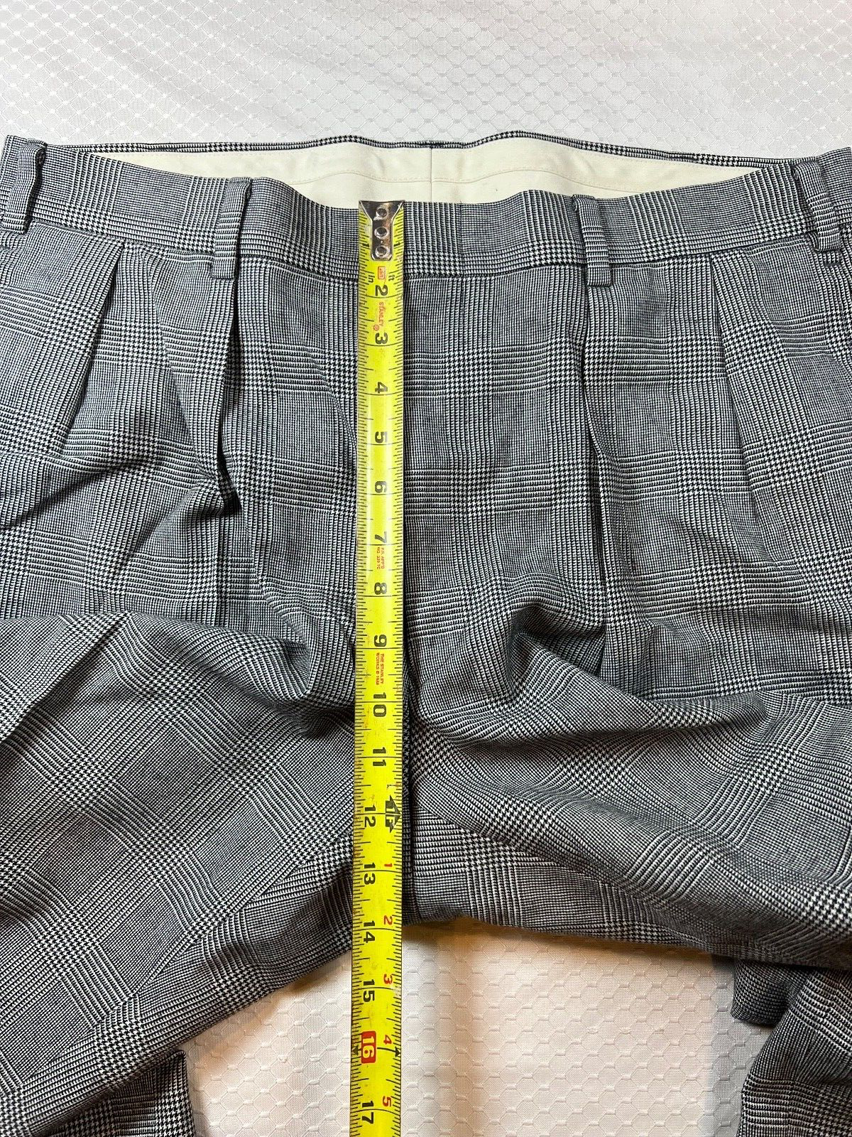 Picture 3 of 24