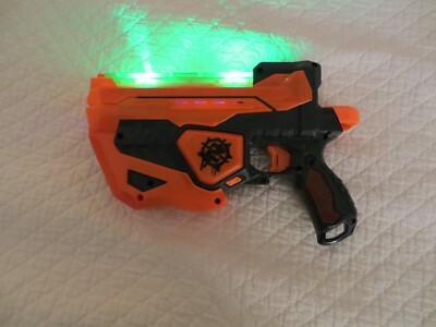 NERF Zombie Strike Fusefire Blaster Disc Gun dart Elite N-stirke