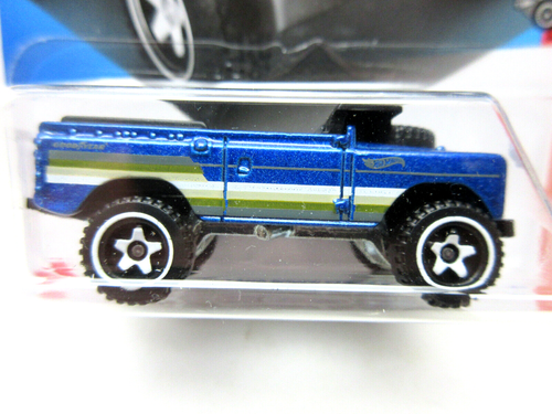 HOT WHEELS 92 LAND ROVER SERIES II - BLUE - HW HOT TRUCKS - 2 PC LOT - MALAYSIA - Picture 2 of 10