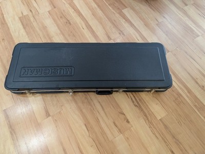 Bassgitarre Stingray 5 Koffer Zubehör Music Man Ernie Ball Gitarre