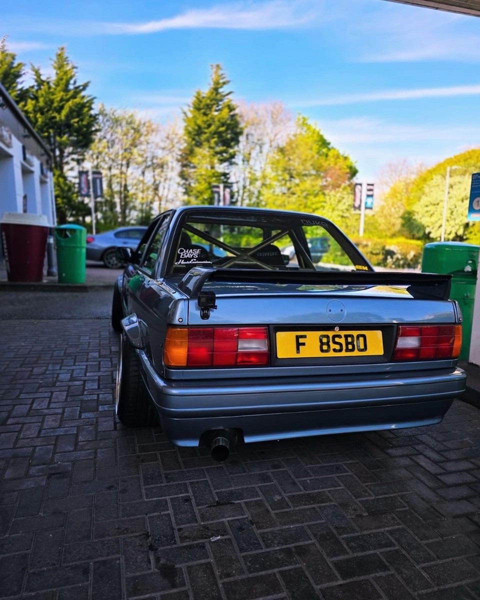 BMW 325