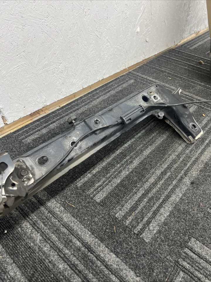 Soporte de radiador barra de amarre superior Ford F-250/F-350 Super Duty 2008-2010... Foto 4 de 4