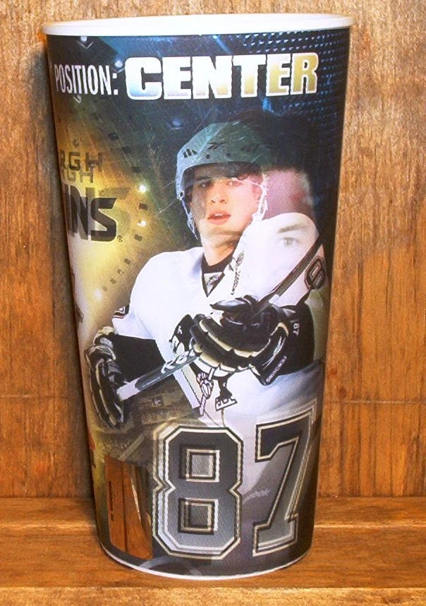 PITTSBURGH PENGUINS SYDNEY CROSBY 2009 PIZZA HUT STANLEY CUP CHAMPION GLASS Foto 2 de 2