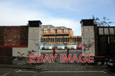 FOTO LINENHALL ÖFFENTLICHER PARKPLATZ FUSSGÄNGERAUSGANG AUF DER STANLEY STREET DAS GEBÄUDE