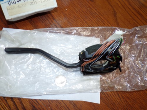 NOS W.GERMAN GENUINE "K"#8191,VW#111953513F TURNSIGNAL/HI-BEAM FLASH 1972-79 BUG - Picture 8 of 16