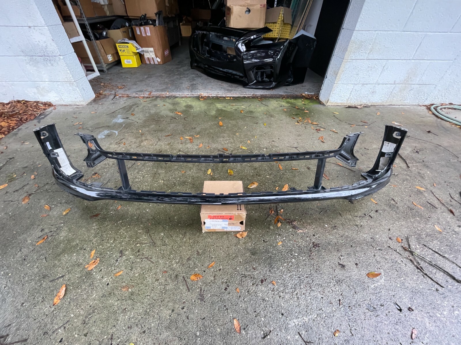2020 2021 Bentley Flying Spur Front Bumper Cover Good Condition Original OEM