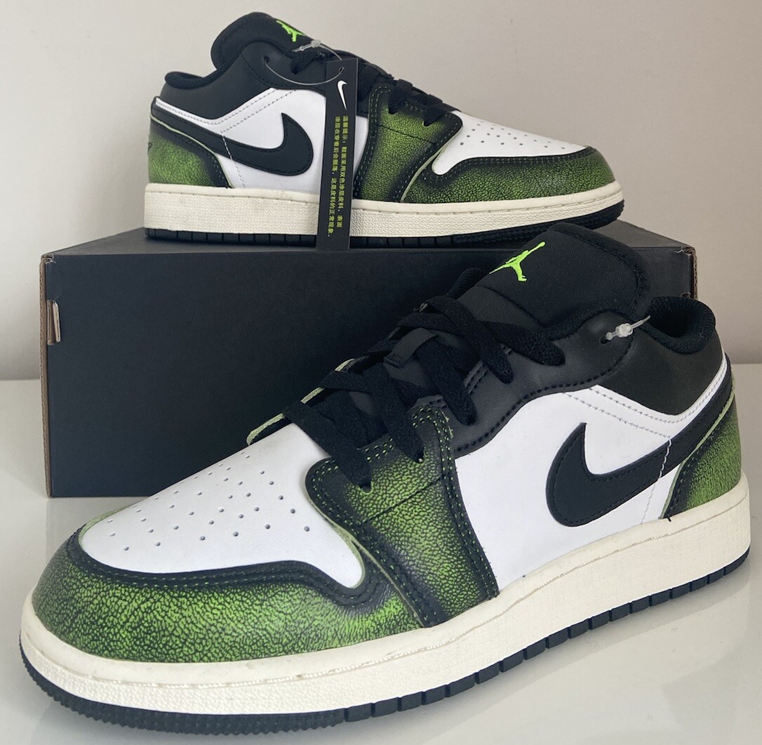 シューズ(男性用) AIR JORDAN 1 LOW SE 6 UK Nike Air Jordan 1 Low SIZE 6 UK SE GS Wear Away 'Electric
