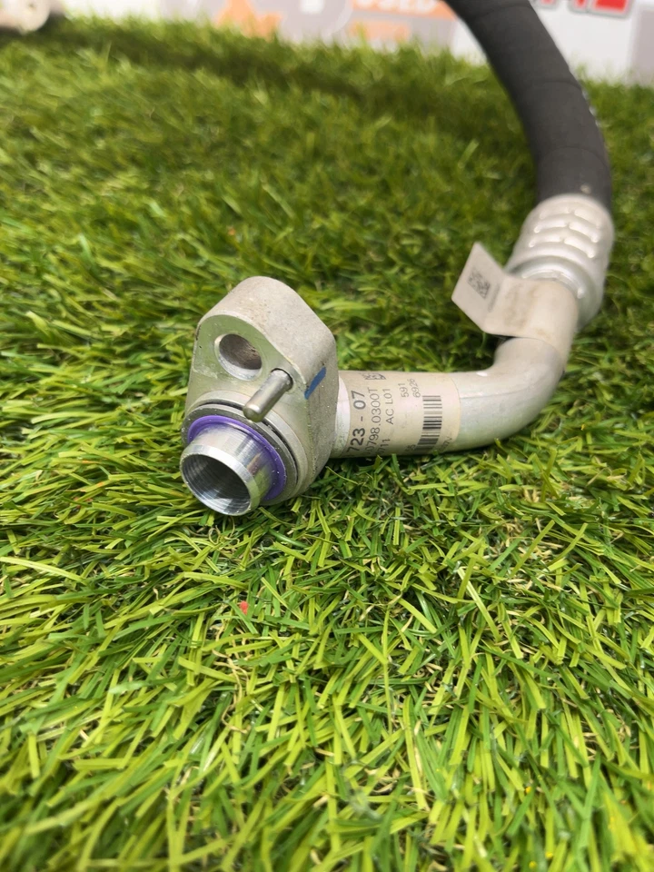 ✅ Manguera de aire acondicionado BMW X1 2017 n.º: 9209723-07 OEM Foto 2 de 4