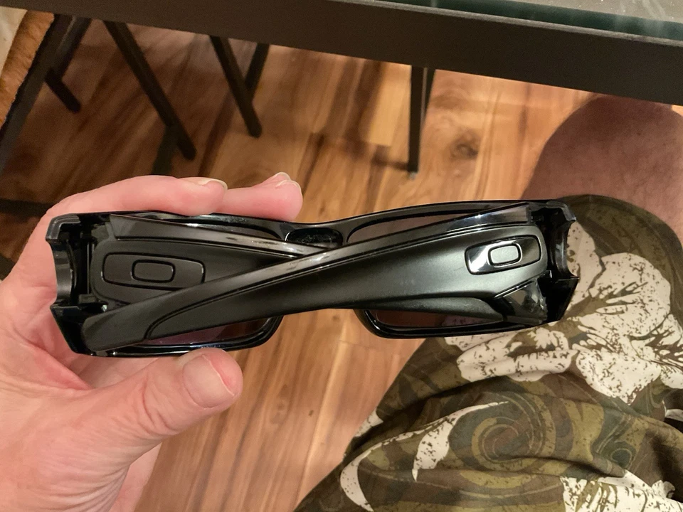 Gafas de sol Oakley Fuel Cell OO9096-01 pulidas y mate negras + grises lentes Foto 4 de 4