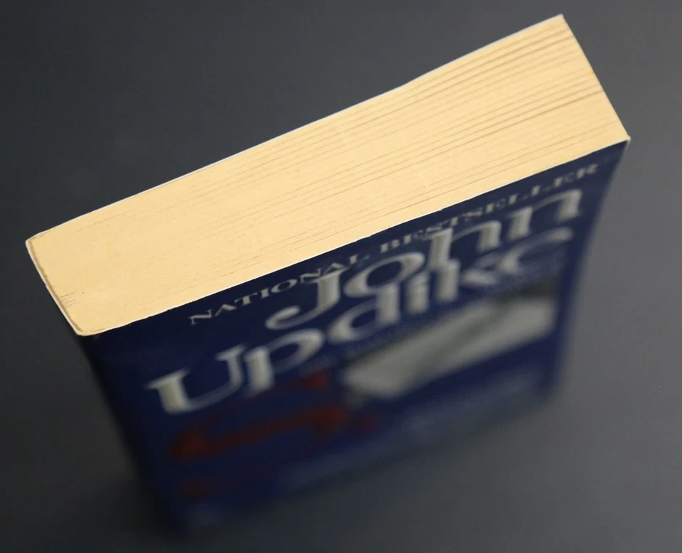 S. by JOHN UPDIKE NEAR MINT NEW LIKE Fawcett Crest 1st MASS MARKET EDITION Foto 2 de 3